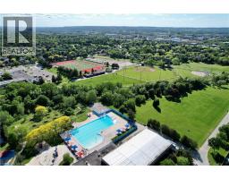 712 AUBURN Crescent - 43