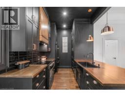 143 CATHARINE Street N - 11