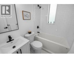 143 CATHARINE Street N - 22