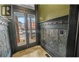 143 CATHARINE Street N - 3