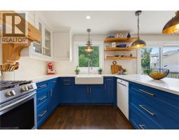 9 BURNSIDE Drive - 11
