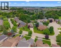 9 BURNSIDE Drive - 2