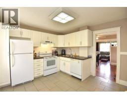 56 BARONS Avenue N - 12