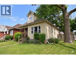 56 BARONS Avenue N - 2