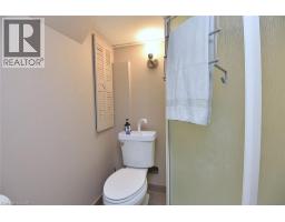 56 BARONS Avenue N - 31