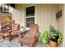 56 BARONS Avenue N - 4