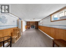 340 FAIRLAWN Street - 32