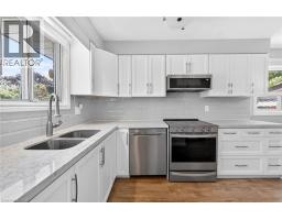 340 FAIRLAWN Street - 8