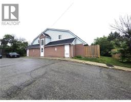 41 VALLEYVIEW Road UnitNo. 11 - 2