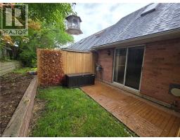 41 VALLEYVIEW Road UnitNo. 11 - 3