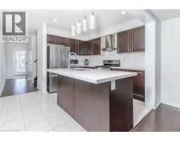 32 HEDGES Crescent - 10