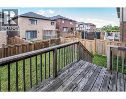 32 HEDGES Crescent - 19