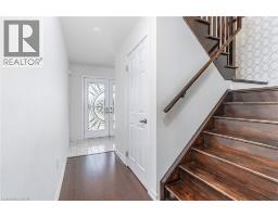 32 HEDGES Crescent - 3