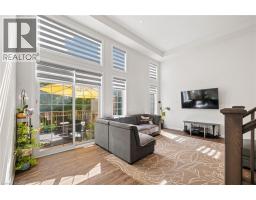 46 BANK SWALLOW Crescent - 12