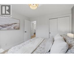 60 NETHERCOTT Drive - 17