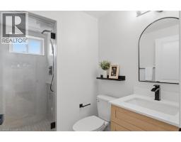 60 NETHERCOTT Drive - 25