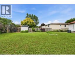 60 NETHERCOTT Drive - 34