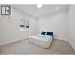 552 NATHALIE Crescent - 36
