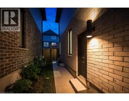 552 NATHALIE Crescent - 38