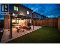 552 NATHALIE Crescent - 40