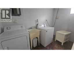 58 BELWOOD Crescent - 12