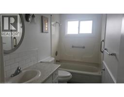 58 BELWOOD Crescent - 7