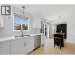 35 ROSEBURY Way - 18