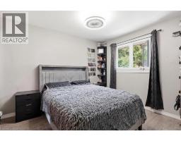 22 MARK Crescent - 8