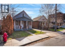 6 BEN LOMOND Place - 1