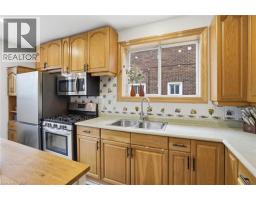 17 TUXEDO Avenue S - 15