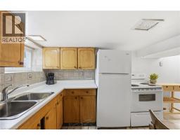 17 TUXEDO Avenue S - 41