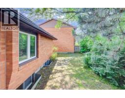 206 CANDLEWOOD Crescent UnitNo. 9 - 33