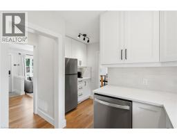 16 KINGS FOREST Drive - 20