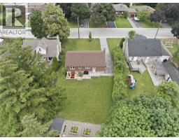 16 KINGS FOREST Drive - 6