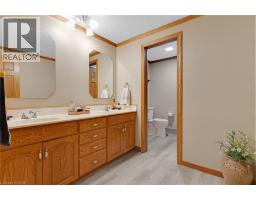7 BLUE HERON Court - 22