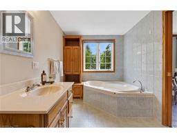 7 BLUE HERON Court - 28