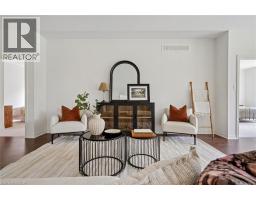 27 RILEY Crescent - 13