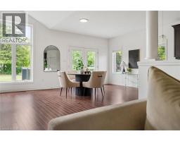 27 RILEY Crescent - 15