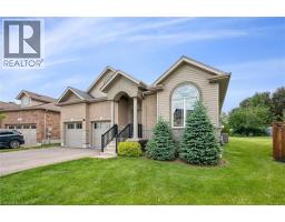 27 RILEY Crescent - 3