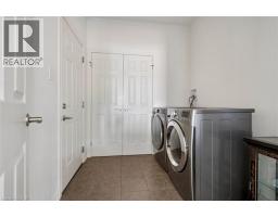 27 RILEY Crescent - 31