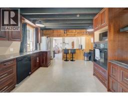 154 EVERT Street - 10