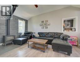 154 EVERT Street - 15