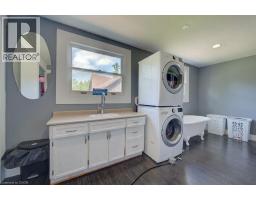 154 EVERT Street - 21