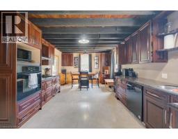 154 EVERT Street - 9