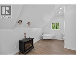 647 BAINS Road - 33