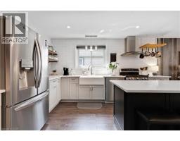 64 CINDY Avenue - 16