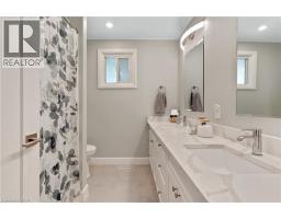 64 CINDY Avenue - 26