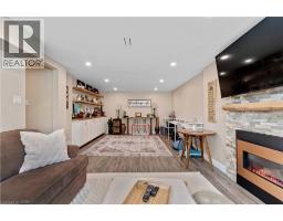 64 CINDY Avenue - 32