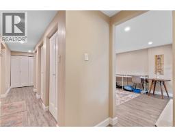64 CINDY Avenue - 34