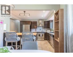 8229 RIDEAU Street - 11